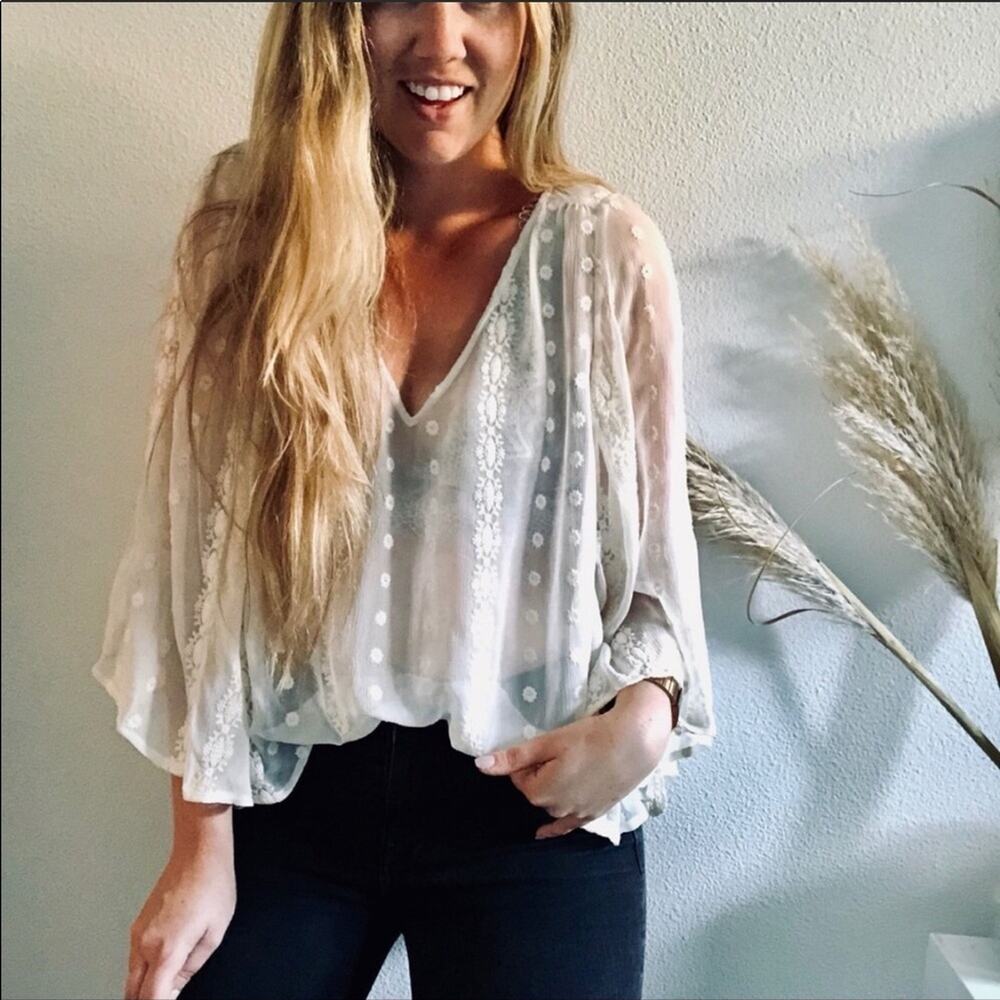 ANTHROPOLOGIE Zoa Cream White Embroidery Peasant Poncho Sheer Boho Blouse Small